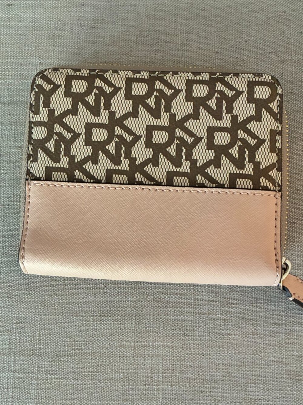Donna Karan wallet - Picture 2 of 4